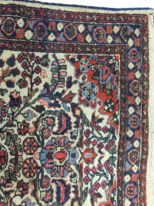 7197 Hamadan, 4'10" x 3'4" - Soheil Oriental Rugs